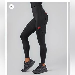 Firm Abs Solo Cargo Leggings Women Athleisure Size M